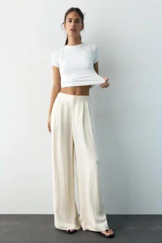 Pantalon ajusté à pinces