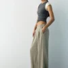 Pantalon ajusté à pinces Pantalon ajusté à pinces