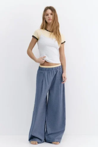 Pantalon à carreaux style pyjama avec pinces Pantalon à carreaux style pyjama avec pinces