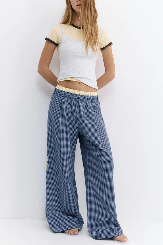 Pantalon à carreaux style pyjama avec pinces Pantalon à carreaux style pyjama avec pinces