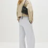 Pantalon de survêtement à jambes larges avec coutures Pantalon de survêtement à jambes larges avec coutures