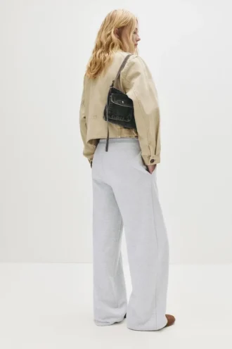 Pantalon de survêtement à jambes larges avec coutures