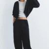 Pantalon de survêtement à jambes larges avec ourlet ajustable Pantalon de survêtement à jambes larges avec ourlet ajustable