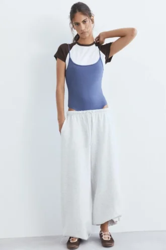 Pantalon de survêtement à jambes larges avec ourlet ajustable