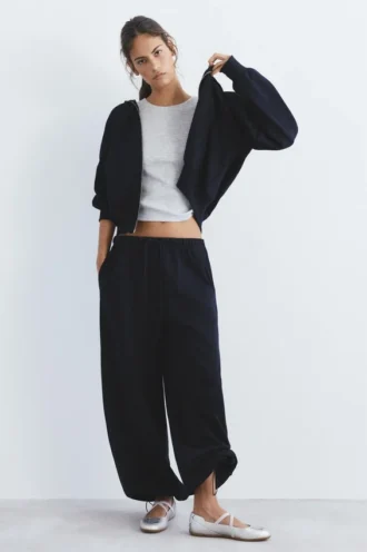 Pantalon de survêtement à jambes larges avec ourlet ajustable