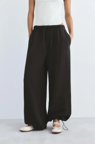 Pantalon de survêtement à jambes larges avec ourlet ajustable