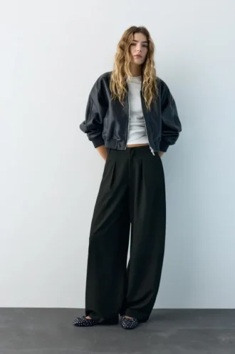 Pantalon droit à pinces
