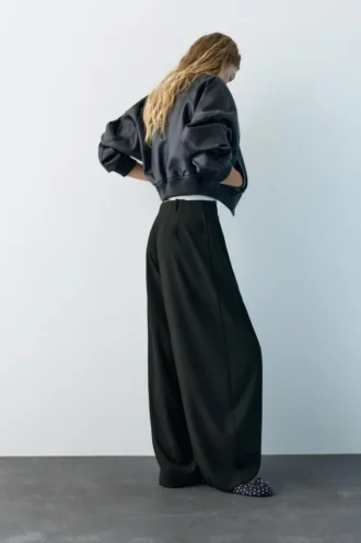 Pantalon droit à pinces