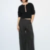 Pantalon à jambes larges et à double pince Pantalon à jambes larges et à double pince