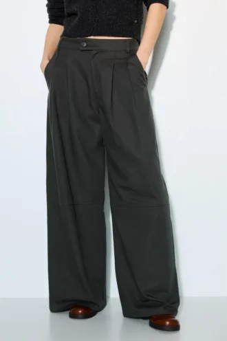 Pantalon à jambes larges et à double pince
