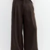 Pantalon élégant à pinces Pantalon élégant à pinces