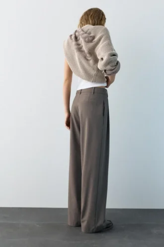 Pantalon élégant à pinces