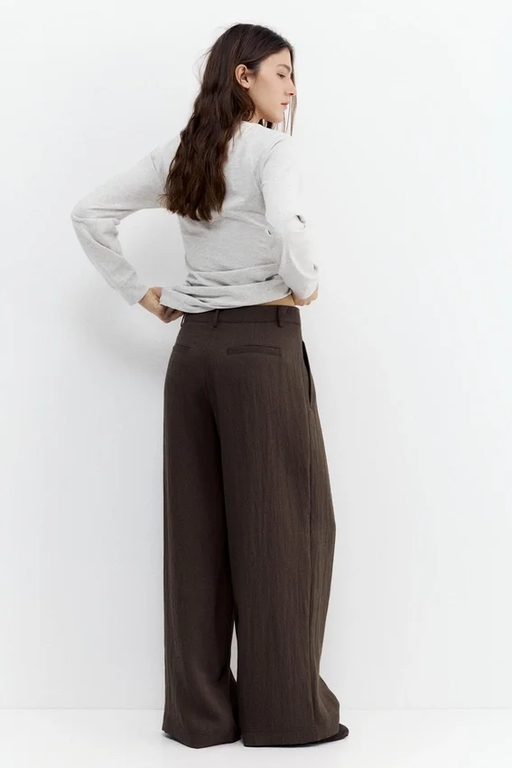 Pantalon élégant à pinces Pantalon élégant à pinces