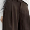 Pantalon élégant à pinces Pantalon élégant à pinces