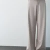 Pantalon élégant à pinces Pantalon élégant à pinces