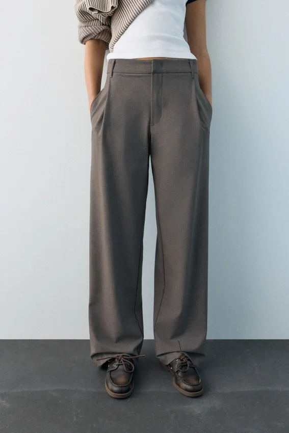 Pantalon élégant à pinces Pantalon élégant à pinces
