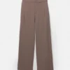 Pantalon élégant à pinces Pantalon élégant à pinces