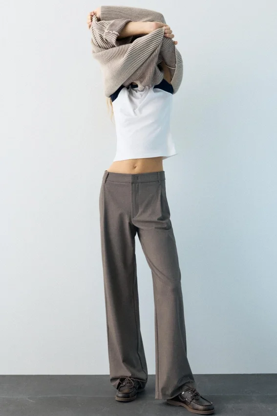 Pantalon élégant à pinces Pantalon élégant à pinces