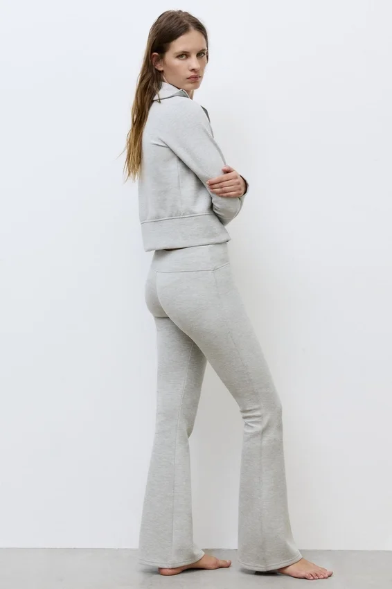 Pantalon évasé Pantalon évasé