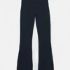 Pantalon évasé Pantalon évasé