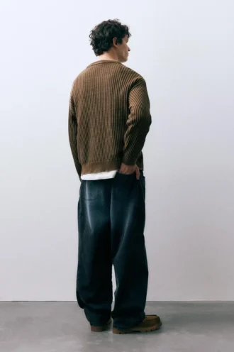 Pull autonome marron