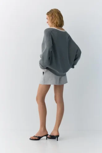 Pull à col en V