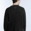 Pull en maille torsadée délavé à l’acide Pull en maille torsadée délavé à l’acide