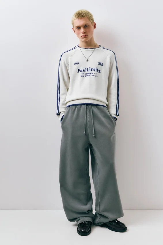Pull rayé brodé STWD Pull rayé brodé STWD