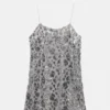 Robe courte à bretelles pailletées