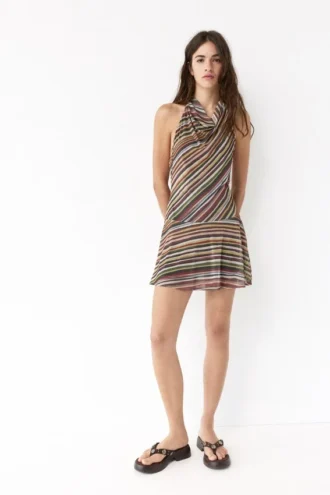 Robe courte à rayures et dos nu