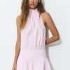 Robe courte à rayures et dos nu Robe courte à rayures et dos nu