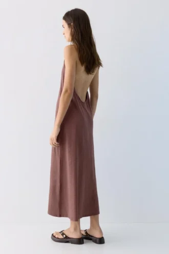 Robe mi-longue à dos nu