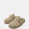 Sabots en cuir à boucle