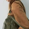 Sac à bandoulière avec boucles Sac à bandoulière avec boucles