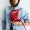 Sac à bandoulière avec détails sur la bandoulière Sac à bandoulière avec détails sur la bandoulière