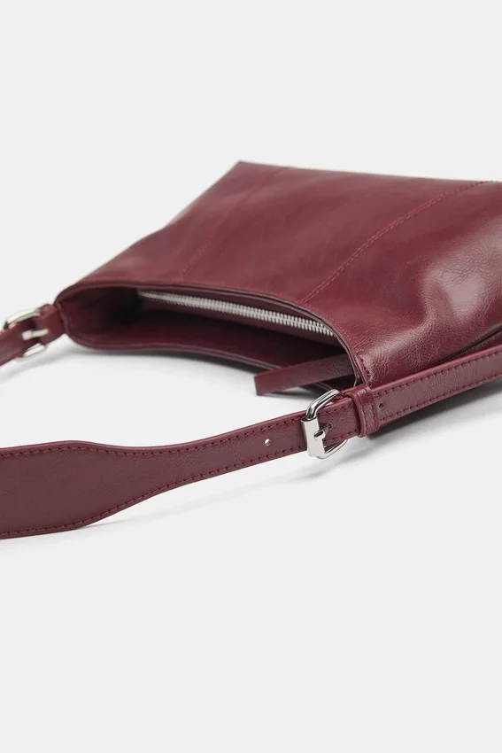 Sac à bandoulière avec surpiqûres Sac à bandoulière avec surpiqûres