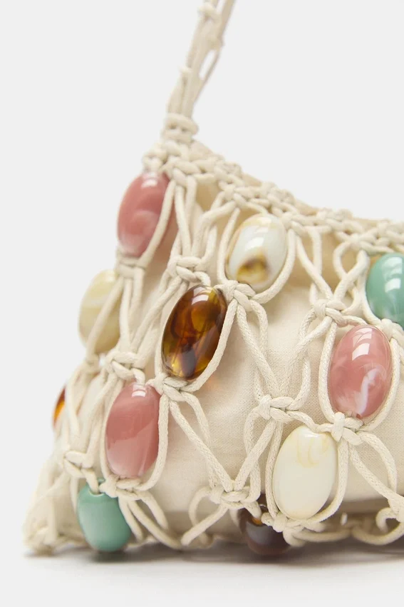 Sac à bandoulière en maille avec ornements Sac à bandoulière en maille avec ornements