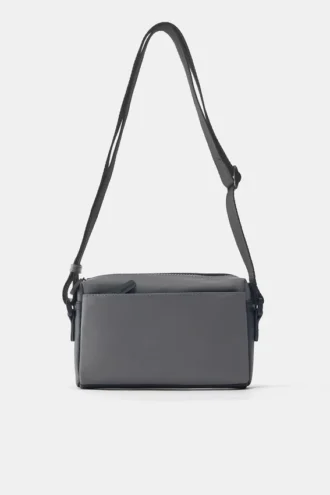 Sac à bandoulière en tissu caoutchouté