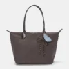 Sac cabas en nylon avec breloque Sac cabas en nylon avec breloque