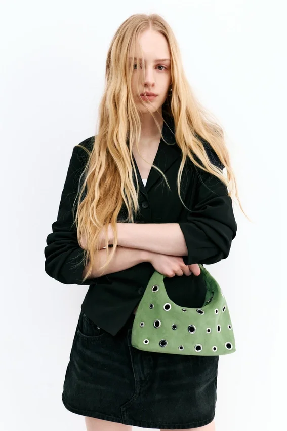 Sac à main en simili cuir clouté Sac à main en simili cuir clouté