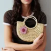 Sac panier en raphia orné