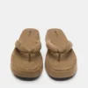 Sandales plates volumineuses