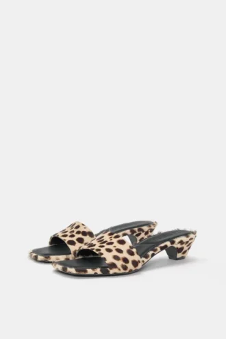Sandales à talons en cuir imprimé léopard