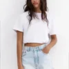 Short mom en denim à ourlet retourné