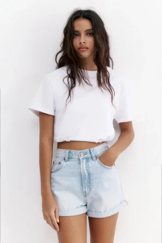 Short mom en denim à ourlet retourné