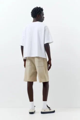 Shorts en denim ample et décontracté en forme de Bermudas
