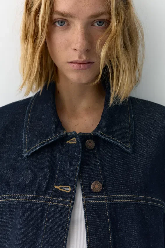 Surchemise en denim à coupe carrée Surchemise en denim à coupe carrée
