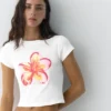 T-shirt avec motif floral T-shirt avec motif floral