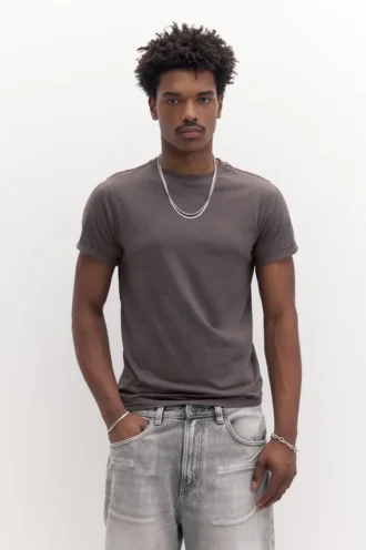 T-shirt coupe ajustée