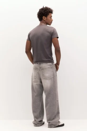 T-shirt coupe ajustée